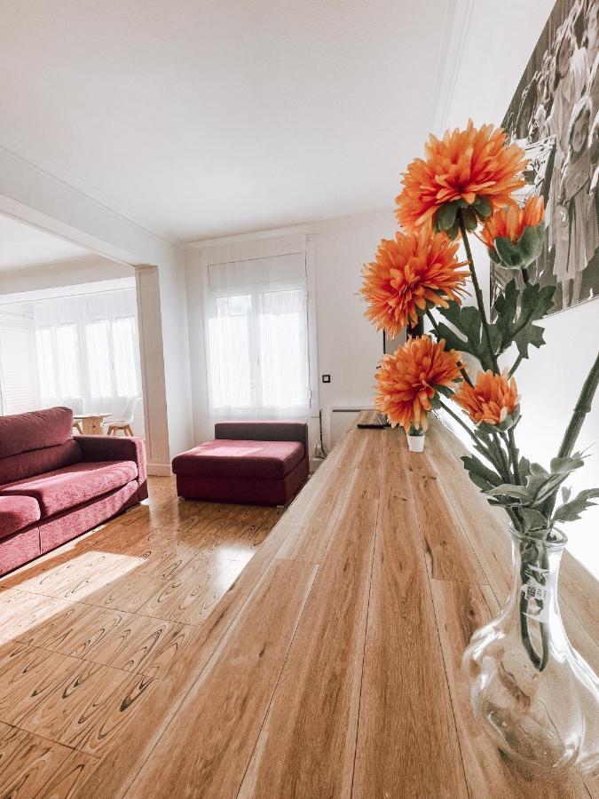 El Segon Pis Apartment Berga Bagian luar foto