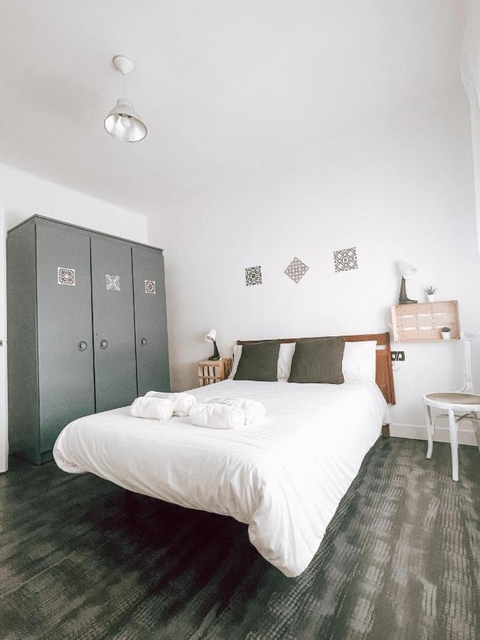 El Segon Pis Apartment Berga Bagian luar foto